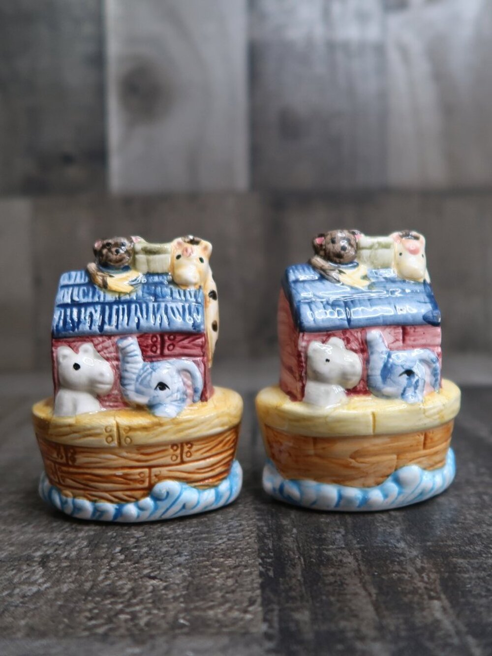 Noah's Ark Salt & Pepper Shakers Ceramic Cute Christian Animals Kitchen